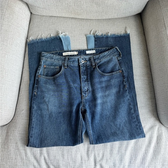 Pilcro Raw Hem High-Rise Flare Jeans - Picture 5 of 7